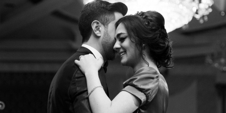 5 Ways to save your marriage when you earn more than your spouse!