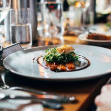 7 Dining etiquettes you need to learn before you head to a restaurant!