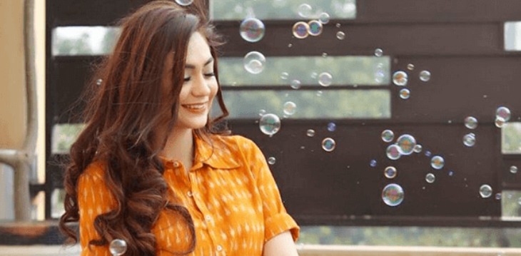 10 Qualities the Indian society expects from an eligible spinster!