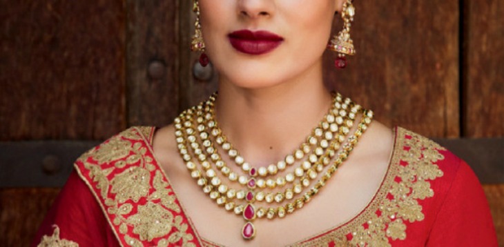 10 Must-Have Trendy Accessories for the Desi Indian Bride’s Trousseau!